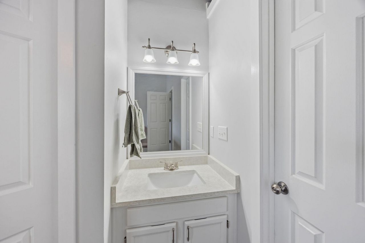 903 Reserve Way Photo 20