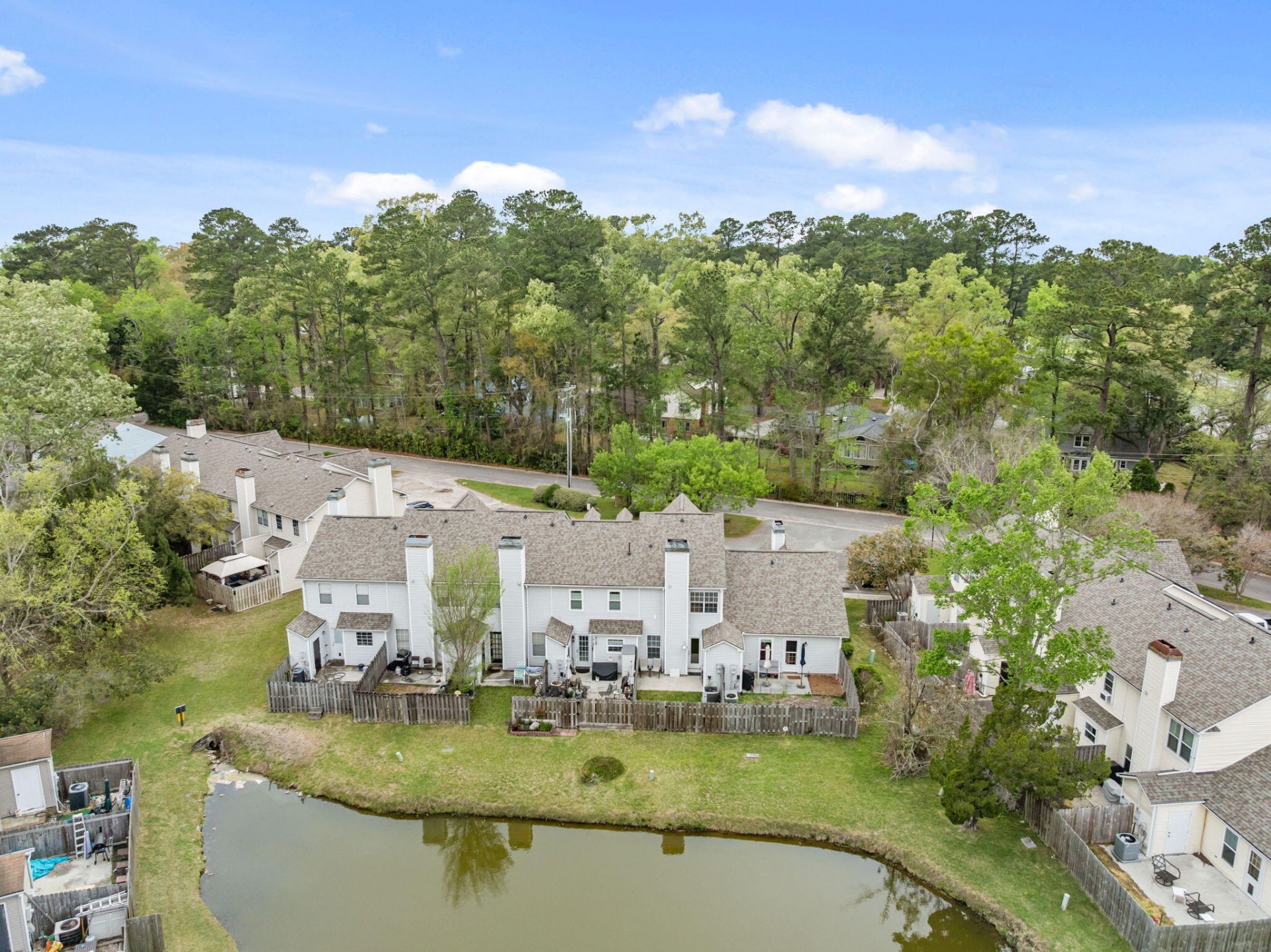 903 Reserve Way Photo 34