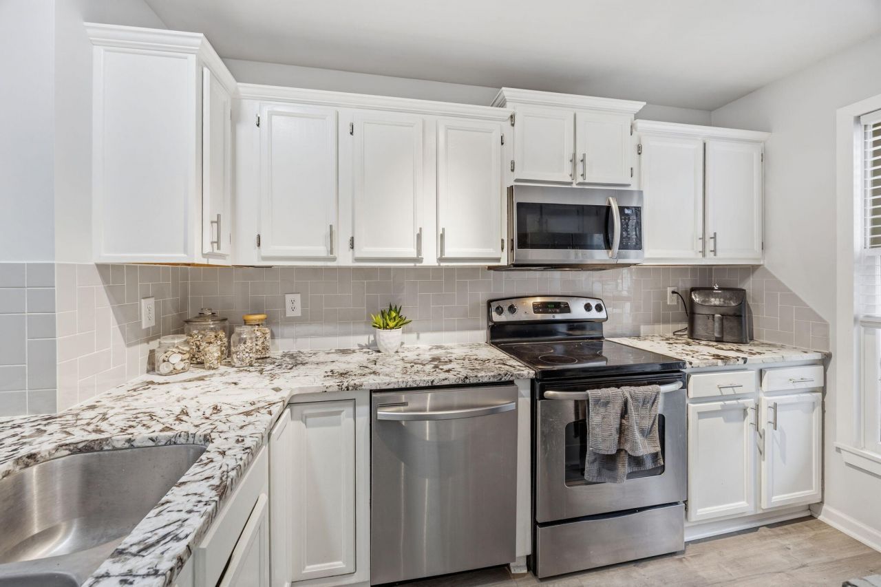 903 Reserve Way Photo 8