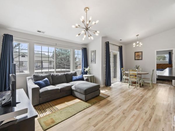 2261 S Challenger Lane, Unit 201, Boise, ID 83705