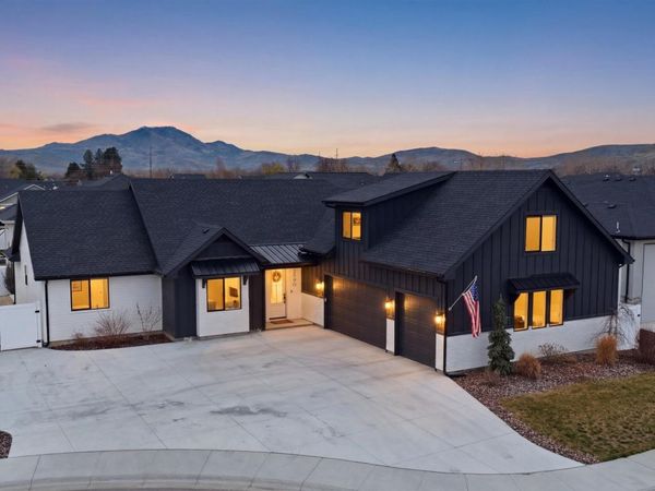 2590 E Mcintosh Ct, Emmett, ID 83617