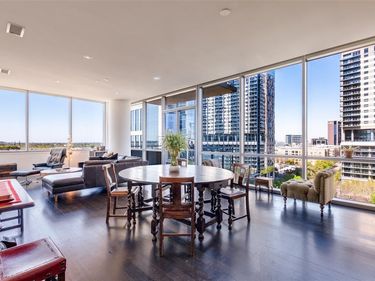 2200 Victory Avenue, Unit 707, Dallas, TX 75219