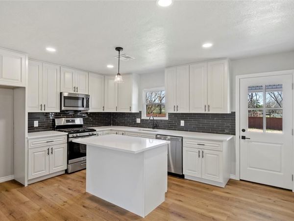 131 Long Street, Bowie, TX 76230