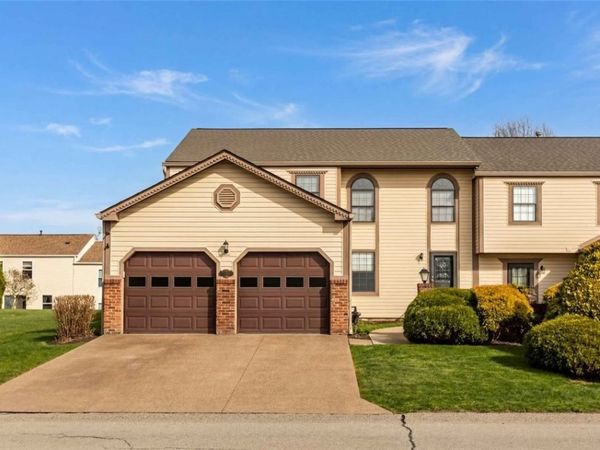 1113 Old Farm Rd., Lawrence, PA 15055