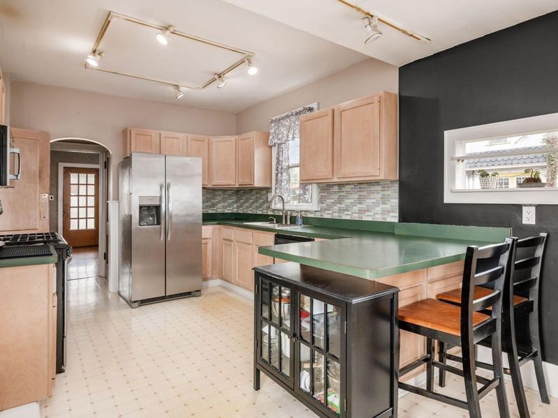 415 E Weber Road, Columbus, OH 43202 Photo 13