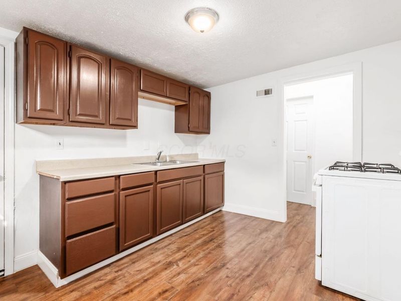 2805 Baughman Avenue, Columbus, OH 43211 Photo 16