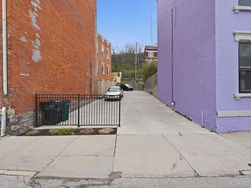 310 W McMicken Avenue, Cincinnati, OH 45214 Photo 11