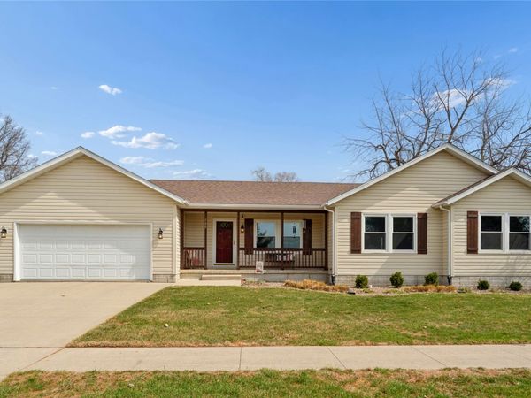 500 S Veverka Drive, Prairie City, IA 50228