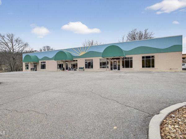 929 North Main Street, Marion, VA 24354