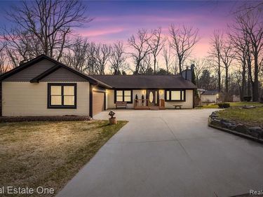 4921 Crestview Drive, Independence Twp, MI 48348