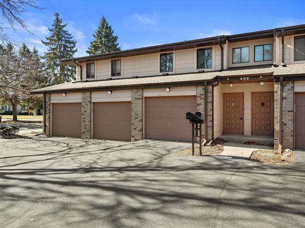 405 Cheviot Chase, Unit 3, Waukesha, WI 53186