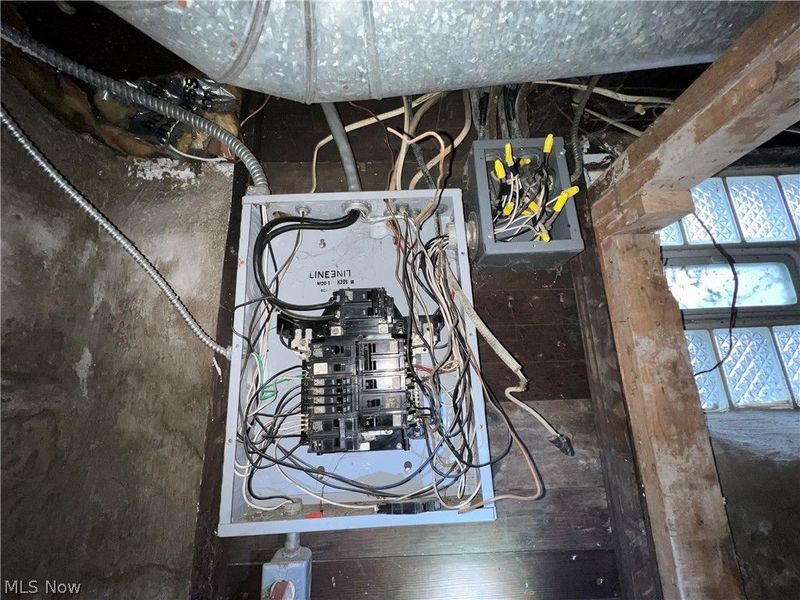 648 E 108th Street, Cleveland, OH 44108 Photo 35