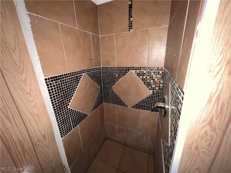 648 E 108th Street, Cleveland, OH 44108 Photo 37