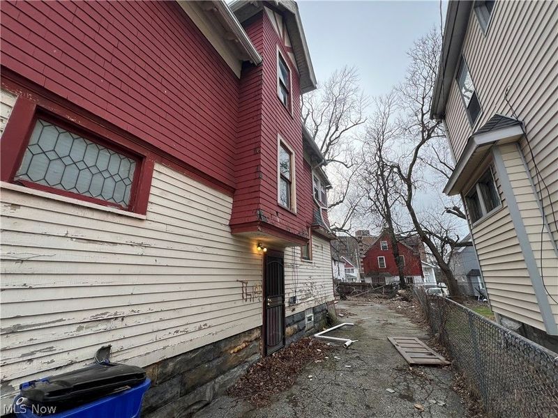 648 E 108th Street, Cleveland, OH 44108 Photo 38