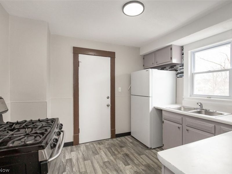 17421 Broadway Avenue, Maple Heights, OH 44137 Photo 10