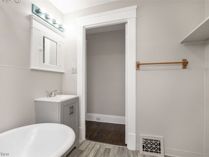 17421 Broadway Avenue, Maple Heights, OH 44137 Photo 14