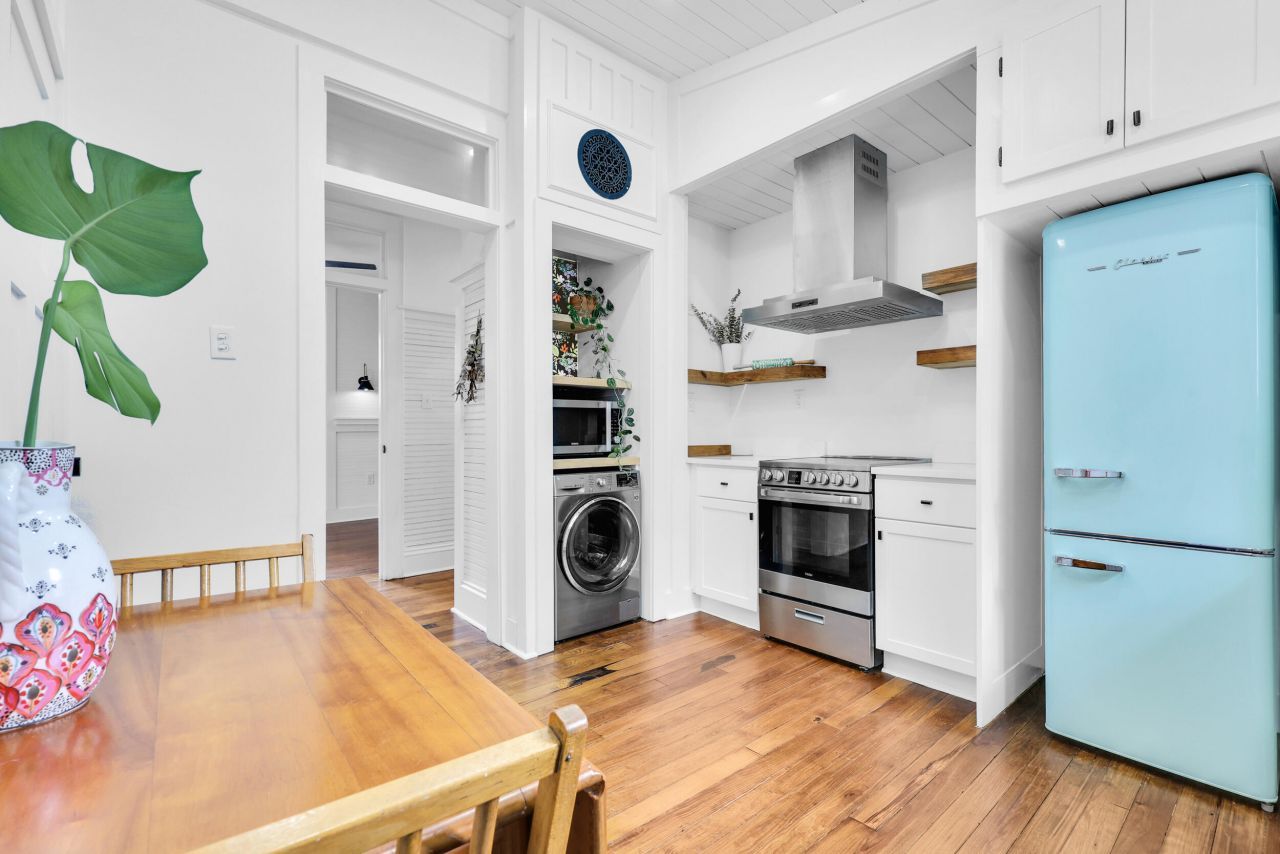 5 Carondolet Street Photo 15