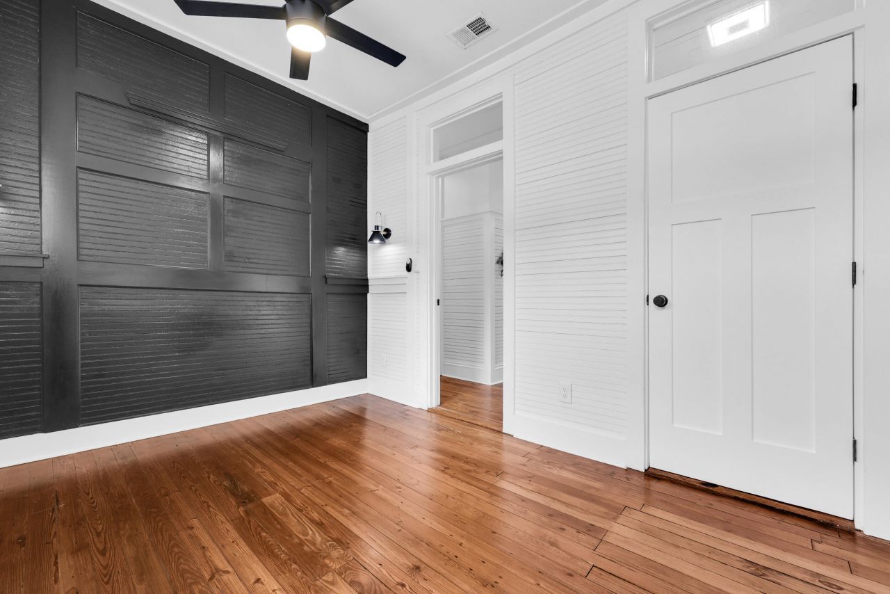 5 Carondolet Street Photo 17