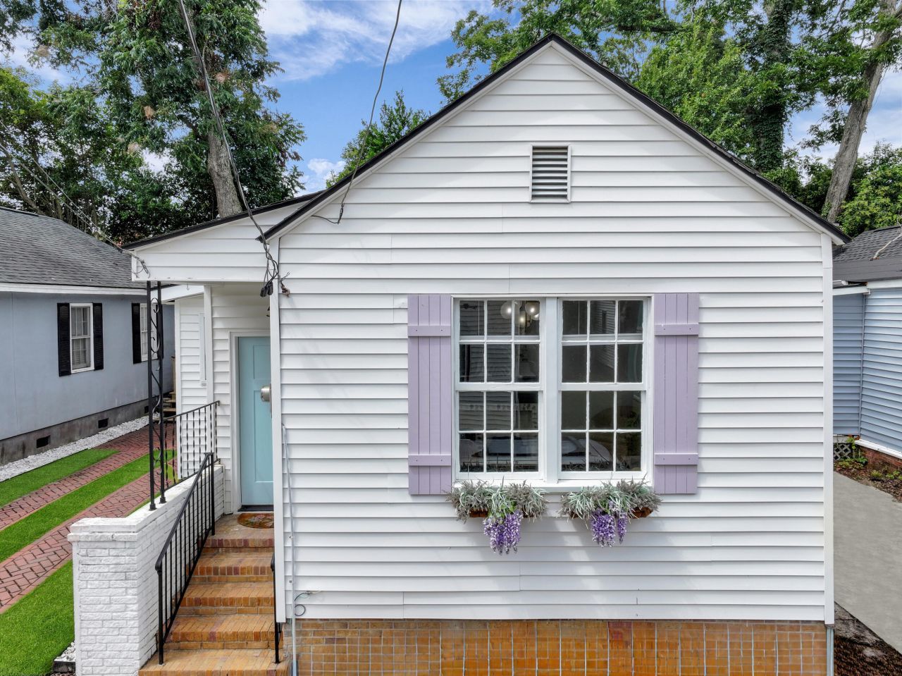 5 Carondolet Street Photo 2