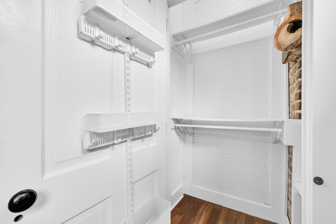 5 Carondolet Street Photo 25