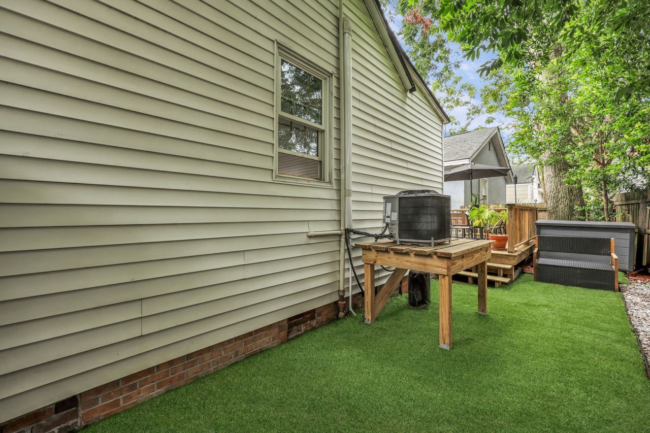 5 Carondolet Street Photo 30