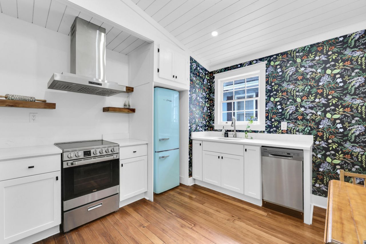 5 Carondolet Street Photo 9