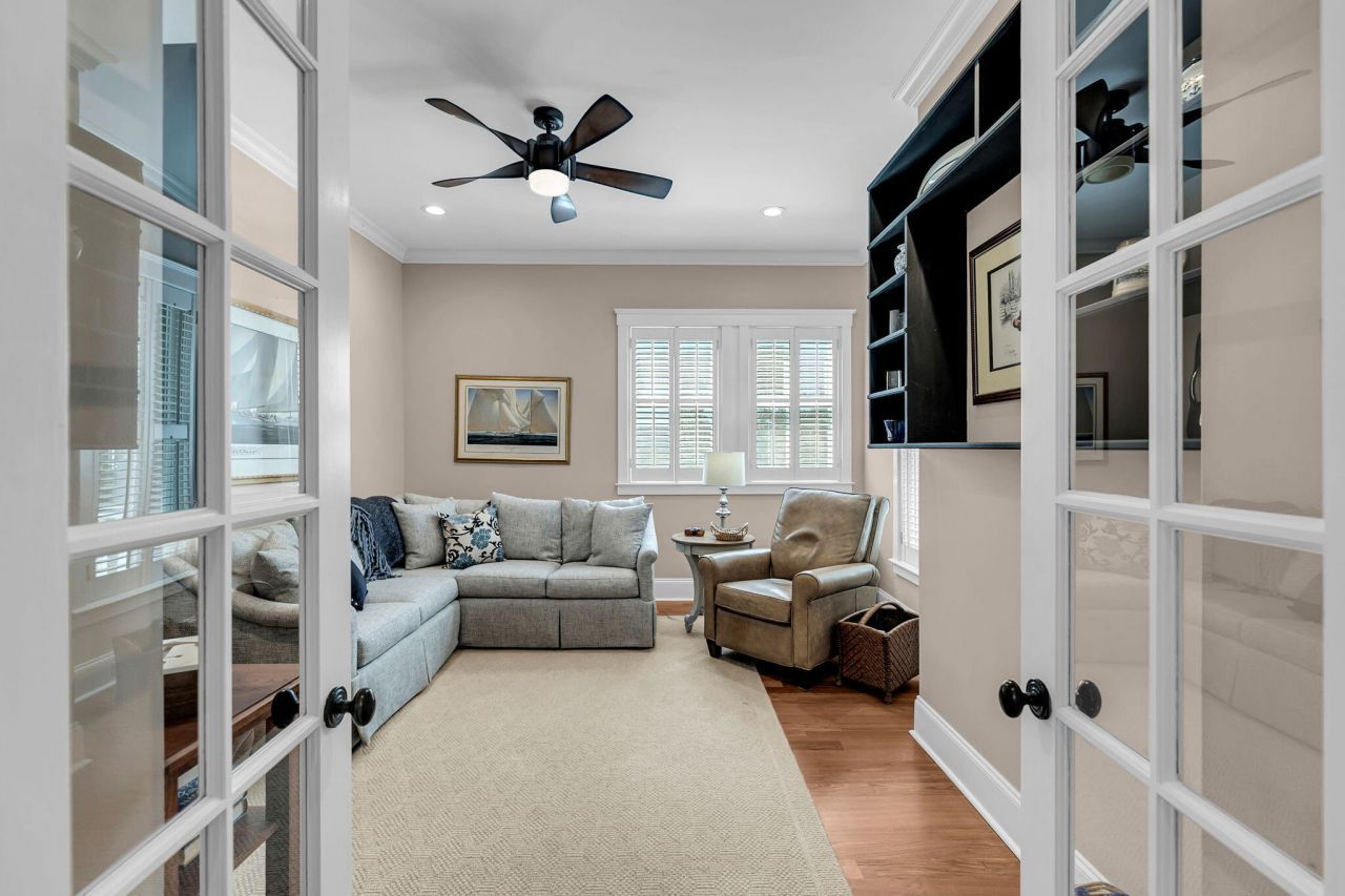 50 Hospitality Street Photo 18