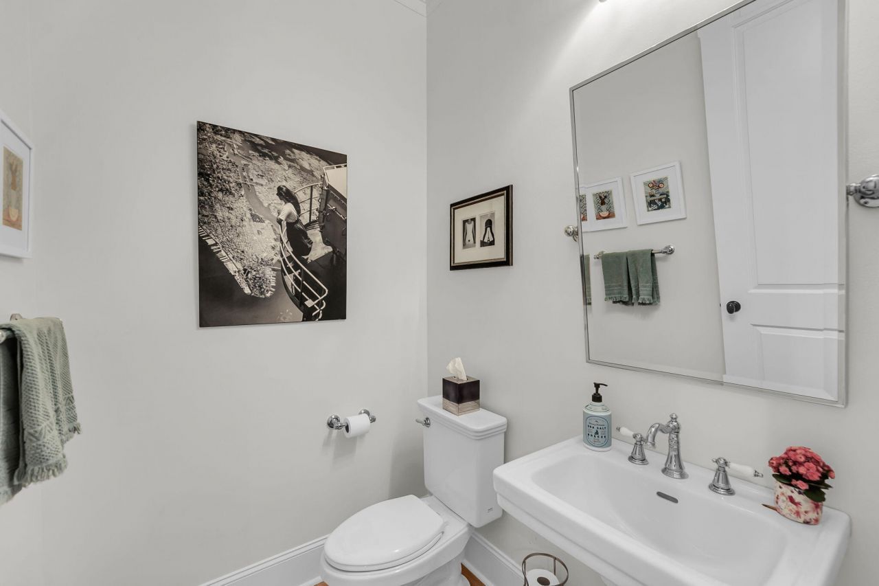 50 Hospitality Street Photo 22