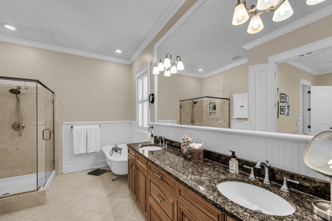 50 Hospitality Street Photo 34