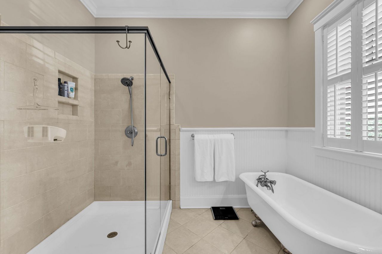 50 Hospitality Street Photo 35