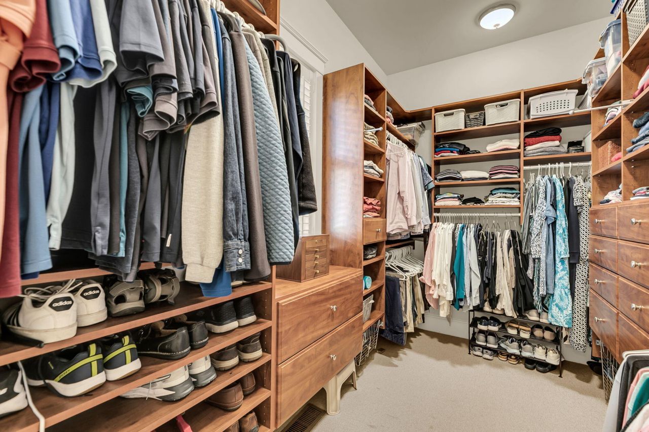 50 Hospitality Street Photo 36