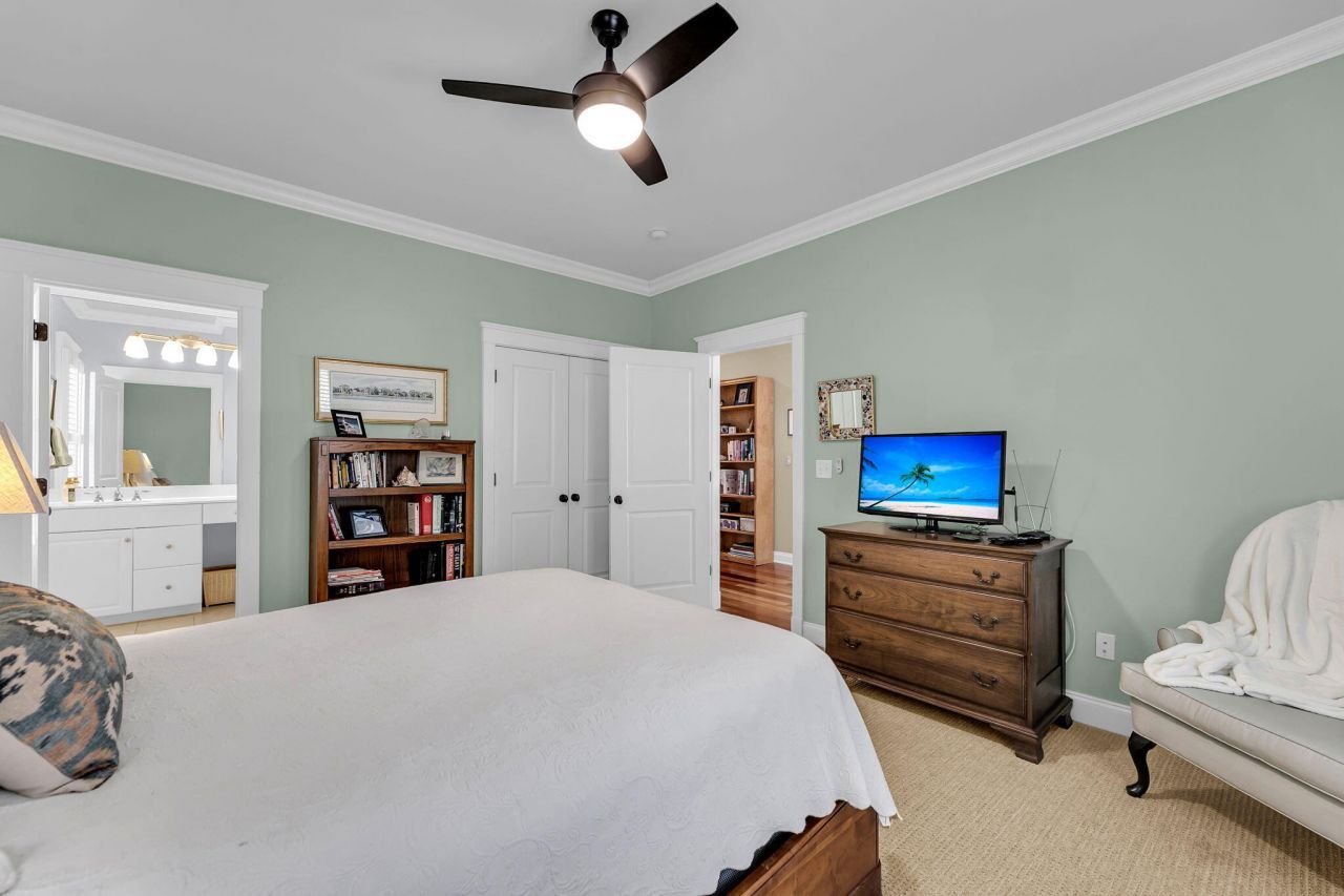 50 Hospitality Street Photo 45