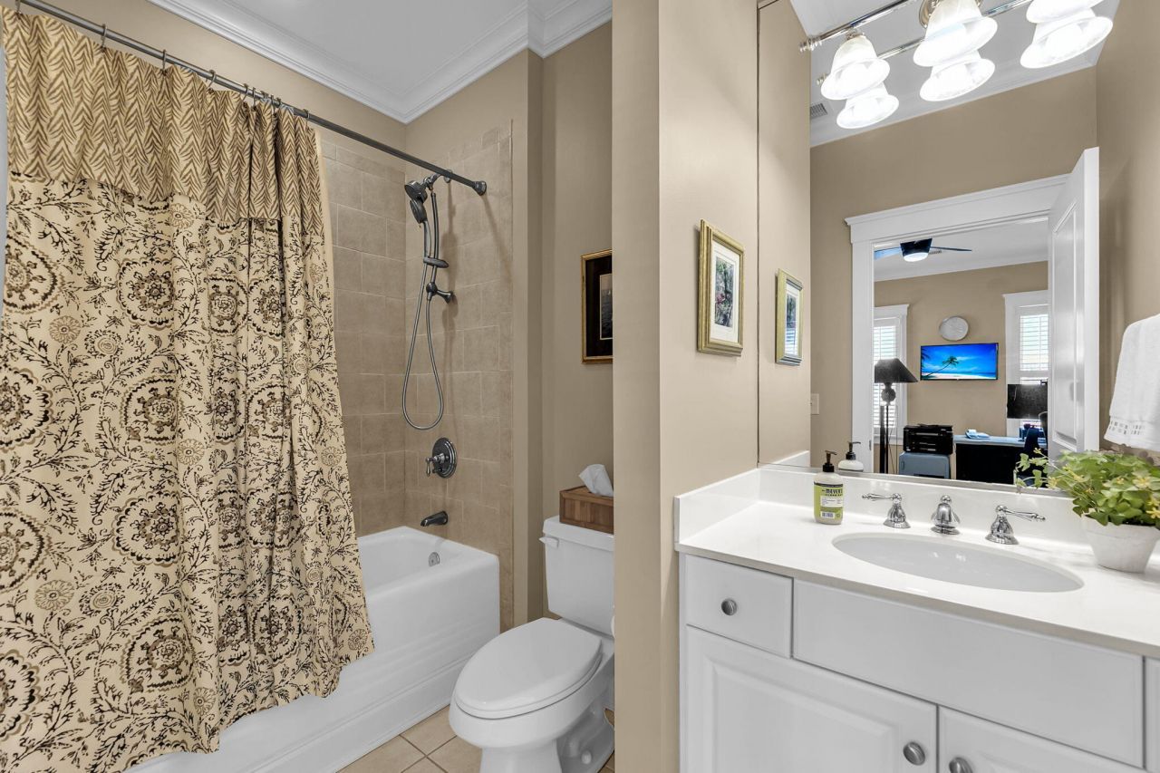 50 Hospitality Street Photo 50