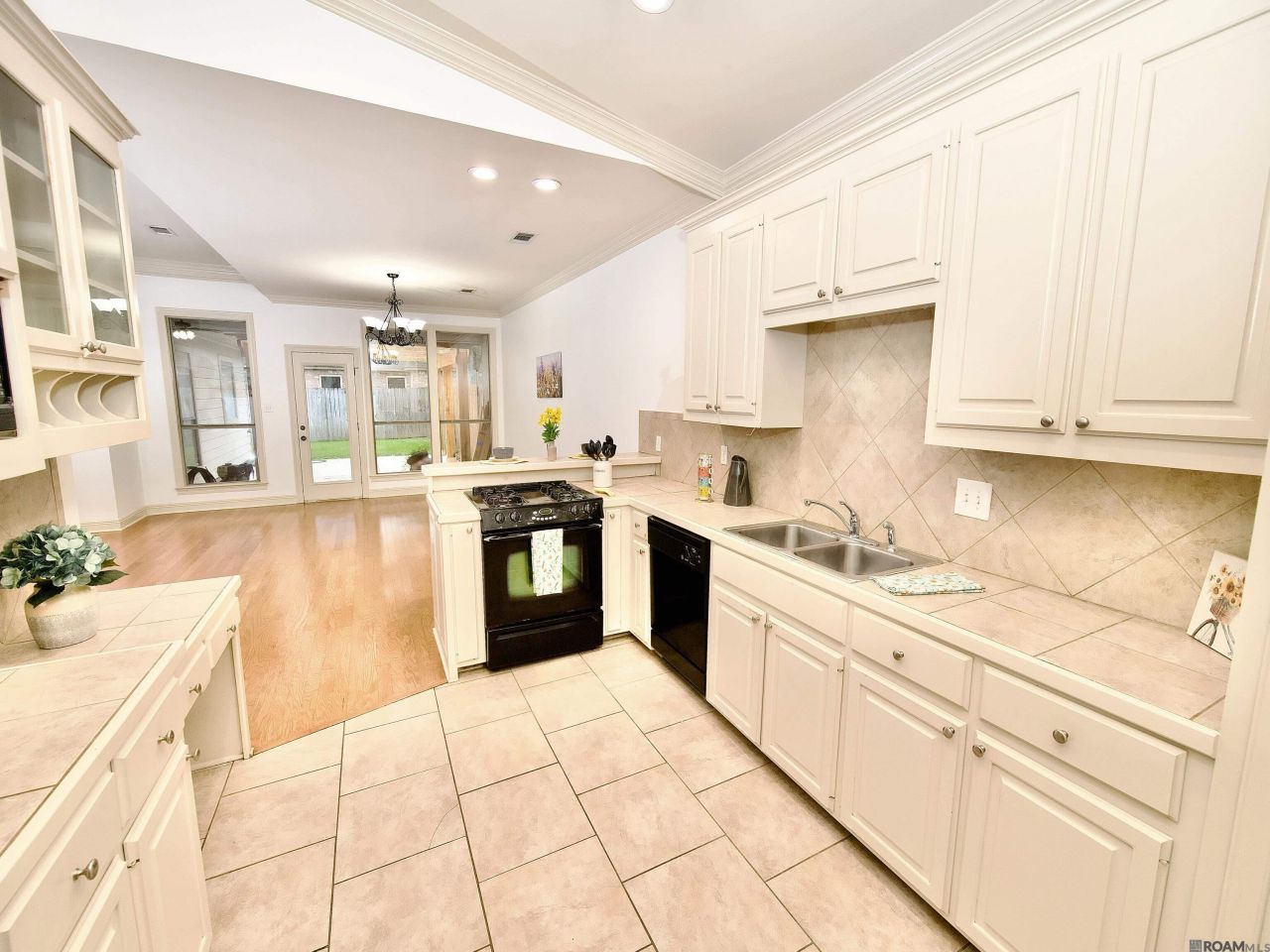 10409 Springtree Ave, Baton Rouge, LA 70810 Main Photo