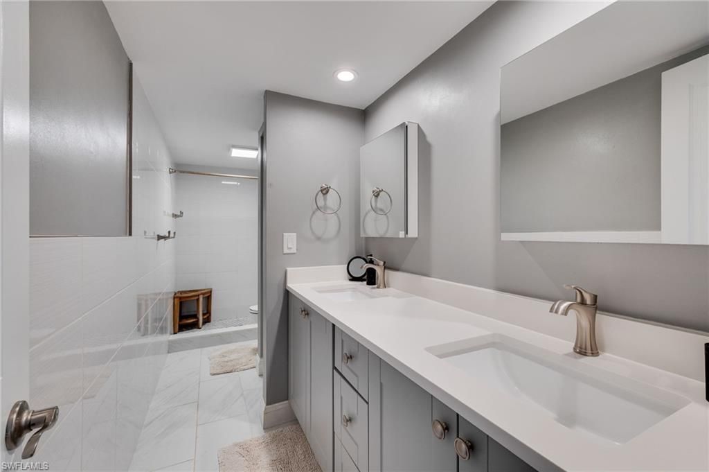 4039 Sandlewood Ln, Unit 4, Fort Myers, FL 33907 Photo