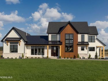 7261 Rolling Meadow Lane, Maumee, OH 43537