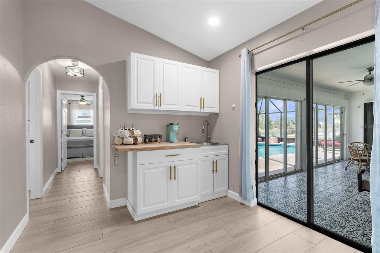 254 Mark Twain Lane , Rotonda West, FL 33947 Photo