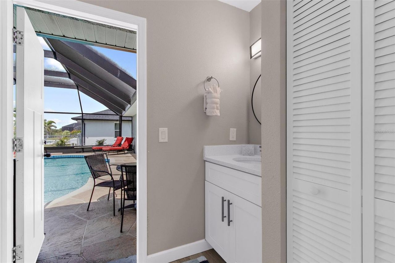 254 Mark Twain Lane , Rotonda West, FL 33947 Photo