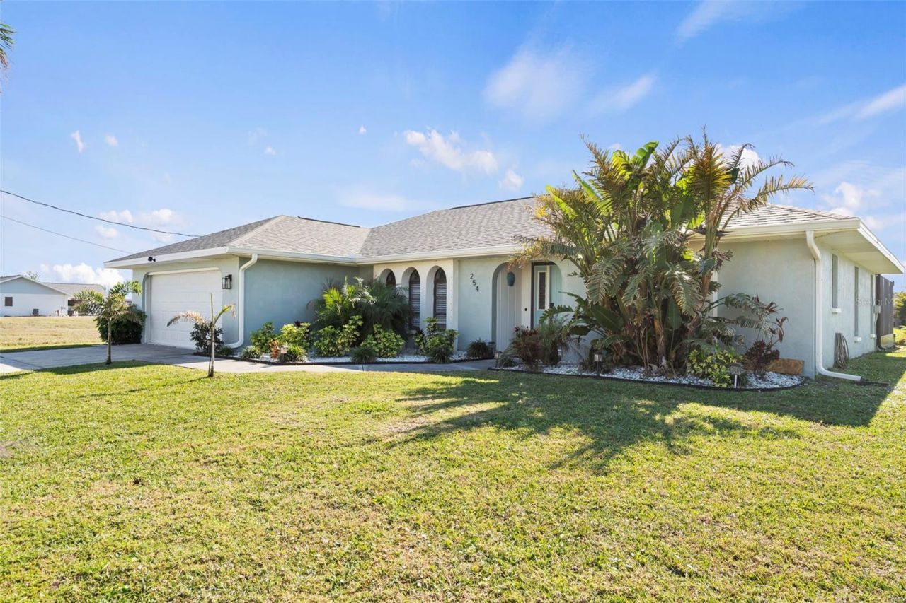 254 Mark Twain Lane , Rotonda West, FL 33947 Photo