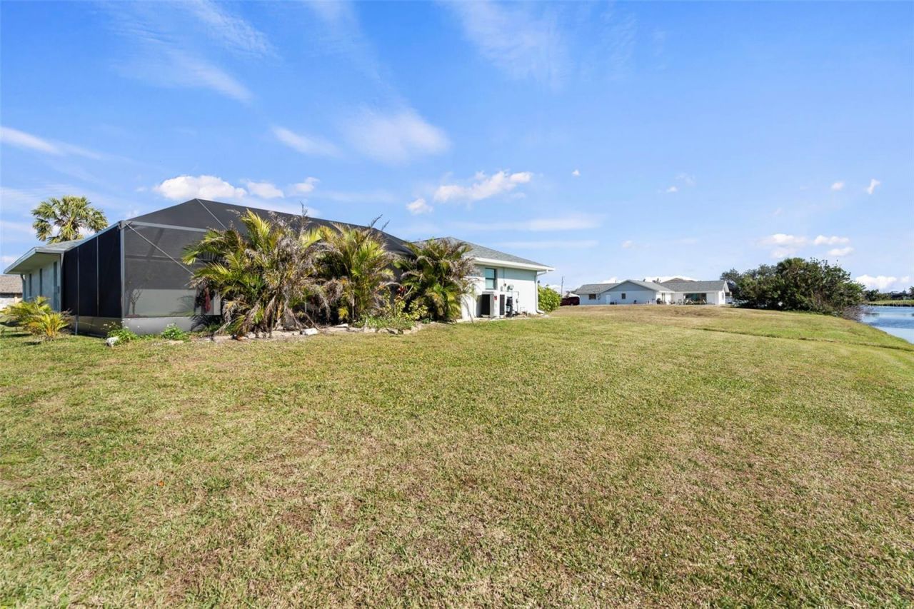 254 Mark Twain Lane , Rotonda West, FL 33947 Photo