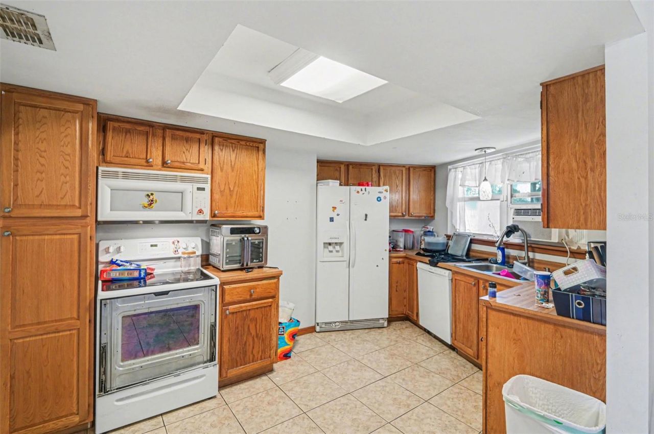 2675 Gramercy Drive, Deltona, FL 32738 Photo