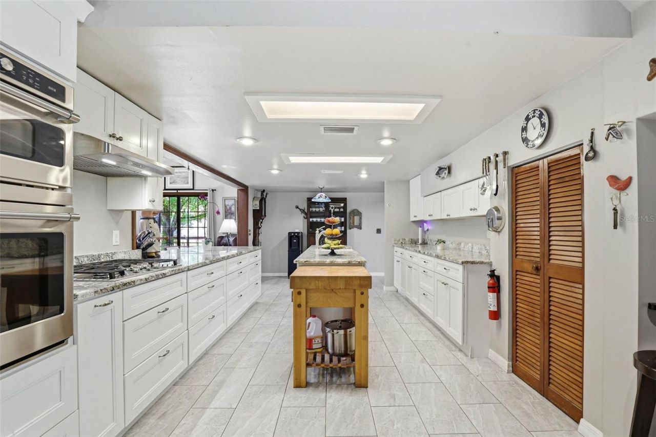 12526 Twin Branch Acres Road, Tampa, FL 33626 Photo