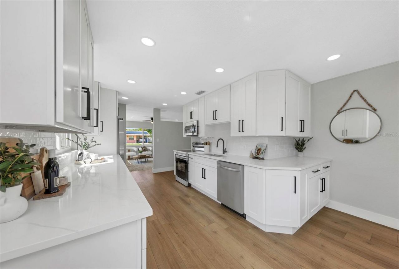 5744 17th Avenue N, Saint Petersburg, FL 33710 Photo