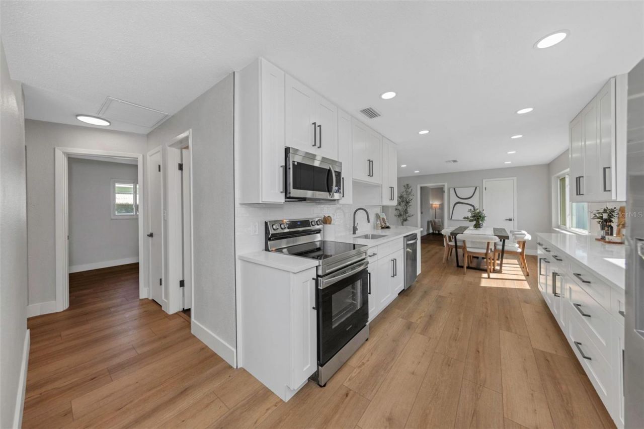 5744 17th Avenue N, Saint Petersburg, FL 33710 Photo