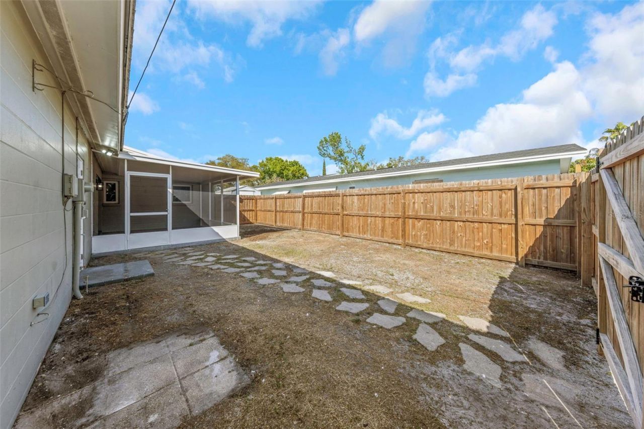 5744 17th Avenue N, Saint Petersburg, FL 33710 Photo