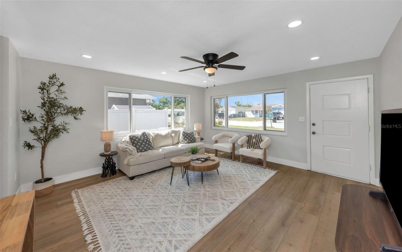 5744 17th Avenue N, Saint Petersburg, FL 33710 Photo