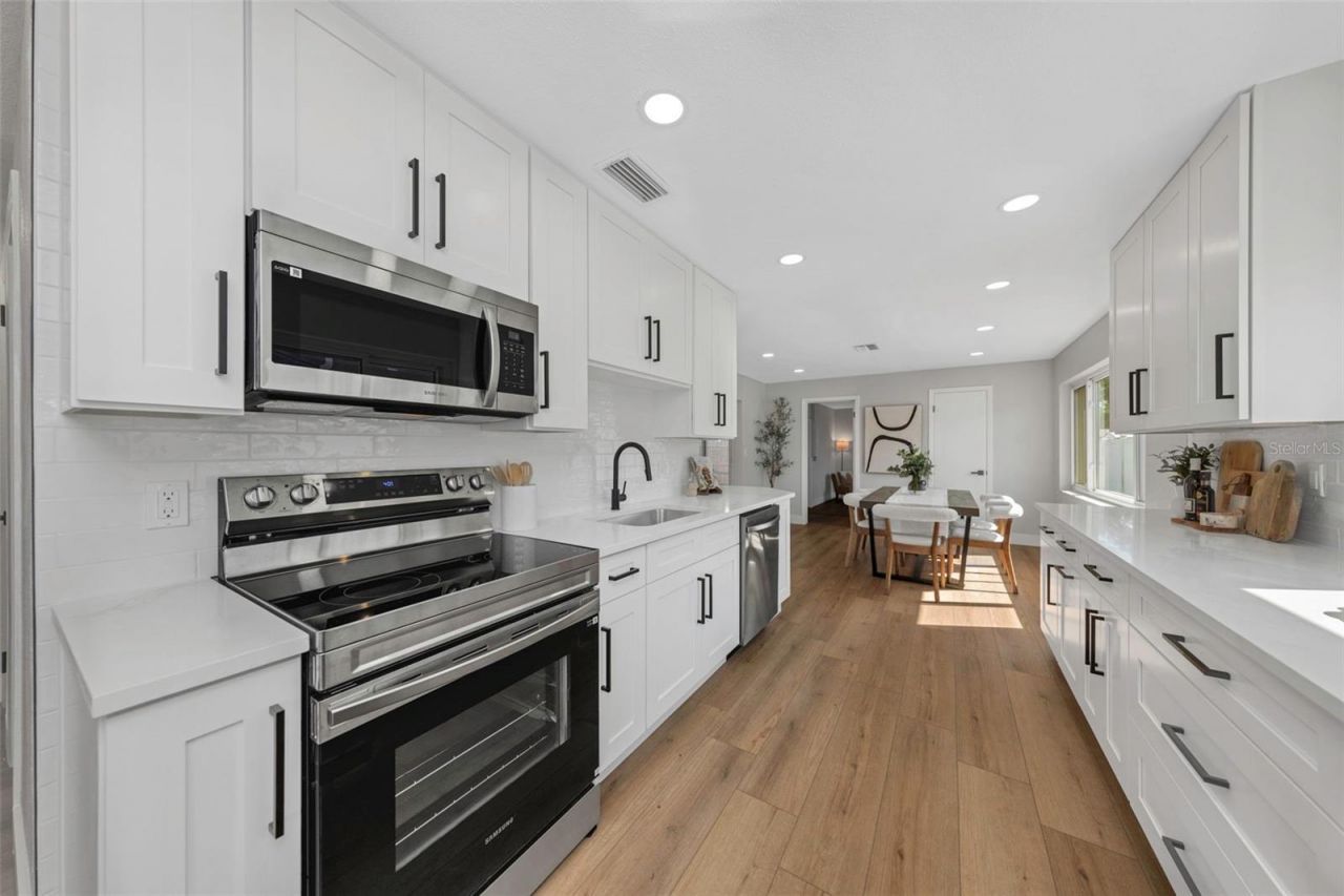 5744 17th Avenue N, Saint Petersburg, FL 33710 Photo