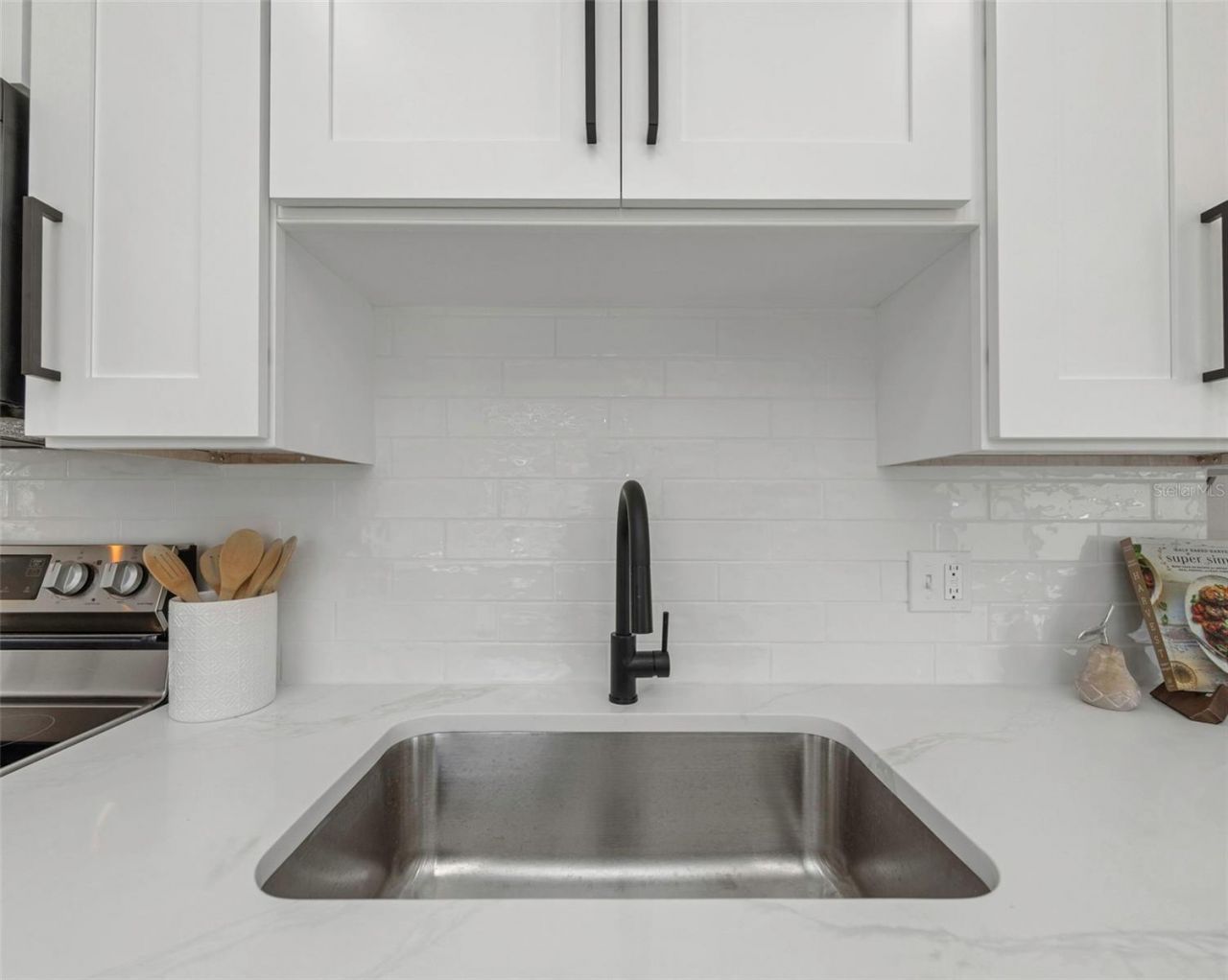 5744 17th Avenue N, Saint Petersburg, FL 33710 Photo