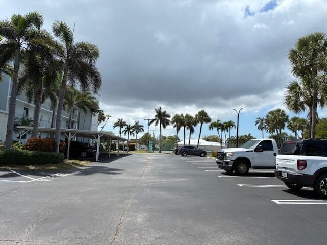 689 NE 6th Court, Unit 404, Boynton Beach, FL 33435 Photo