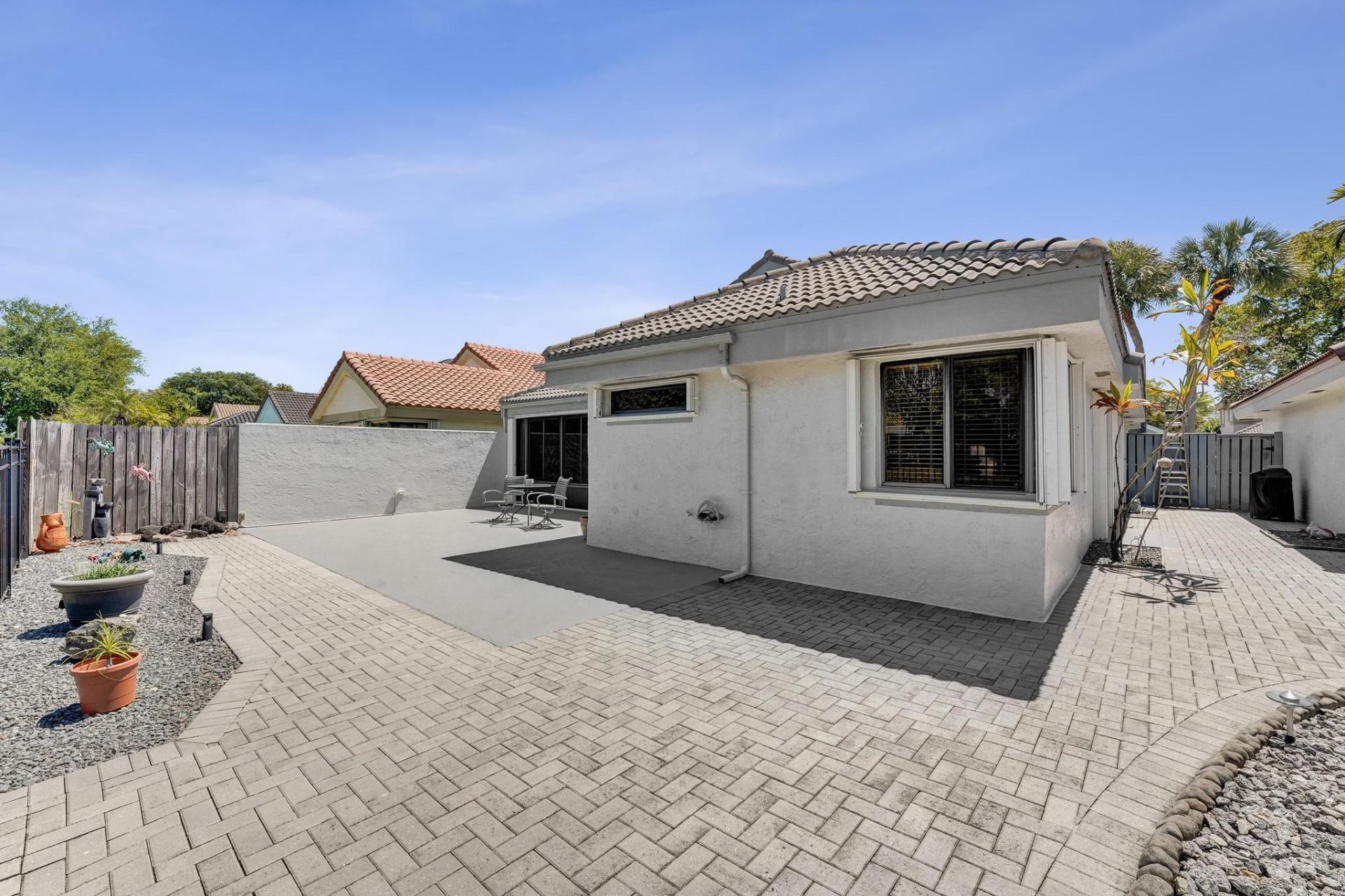 9355 NW 18th Drive, Plantation, FL 33322 Photo